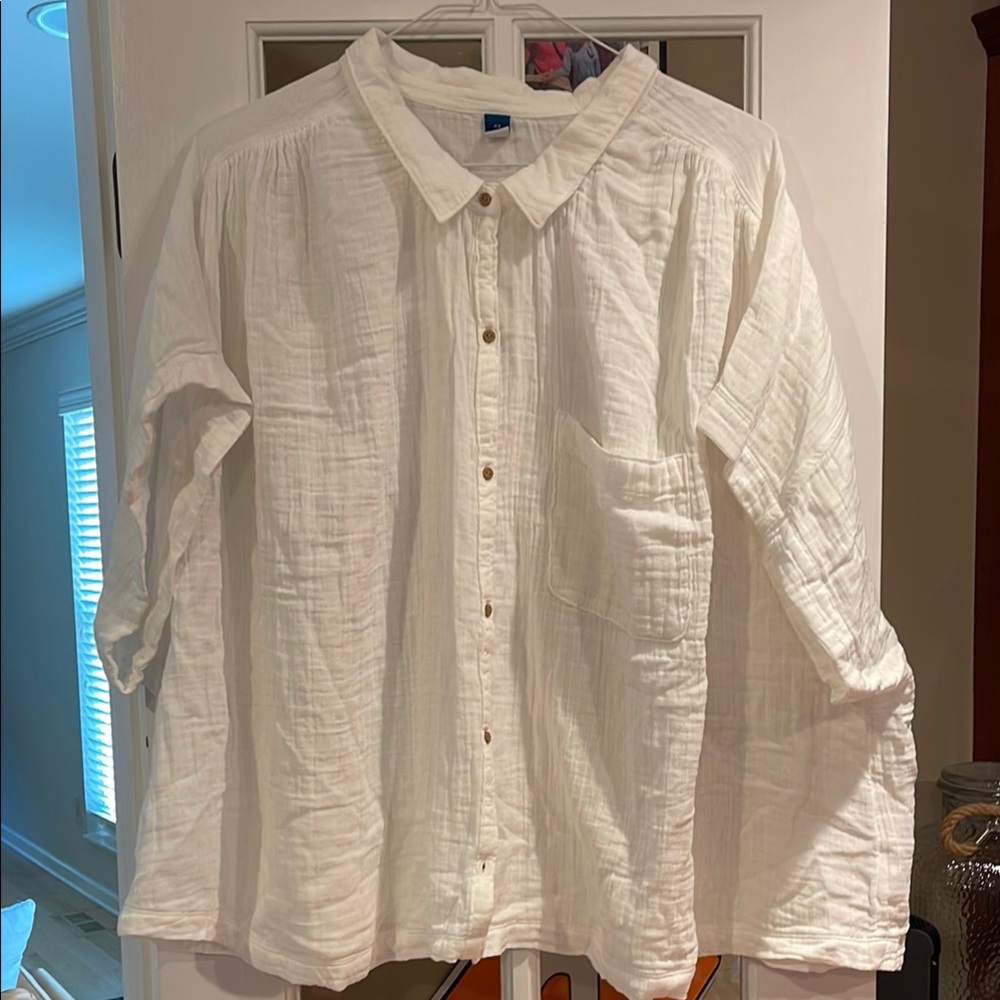 Women’s Old Navy gauze like top